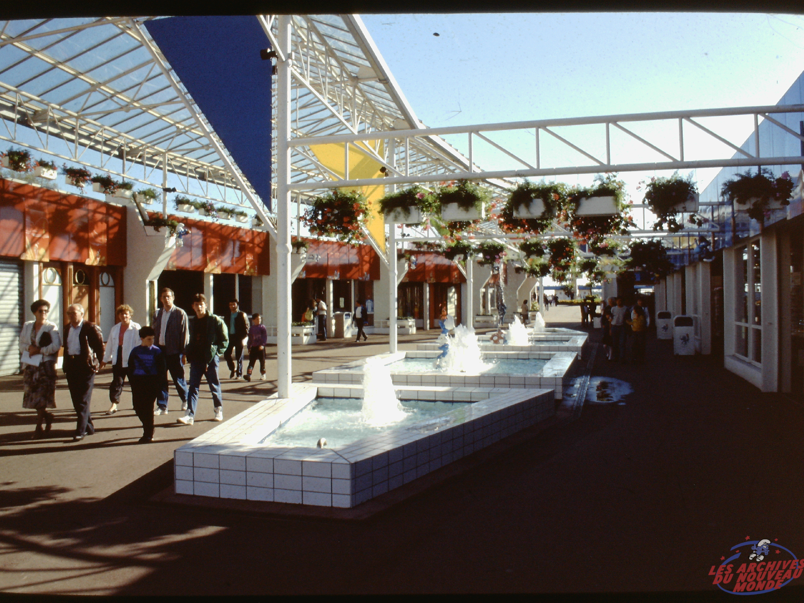Place de L'Europe - Main Street